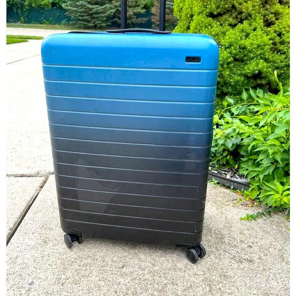 Away Other - AWAY TRAVEL X RASHIDA JONES LIMITED EDITION SUMMIT LARGE SUITCASE